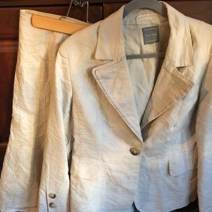 Marc Ariel suit 😊